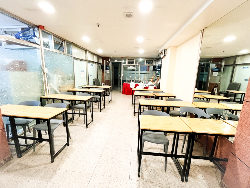 フィリピン留学 Cebu21 - Wales-Function Hall-4